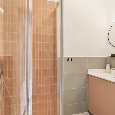 T1 Au Coeur Du Vieux-nice & Pres De La Apartamento Niza