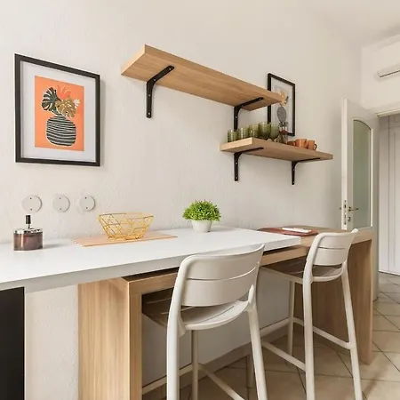 T1 Au Coeur Du Vieux-nice & Pres De La Apartamento *